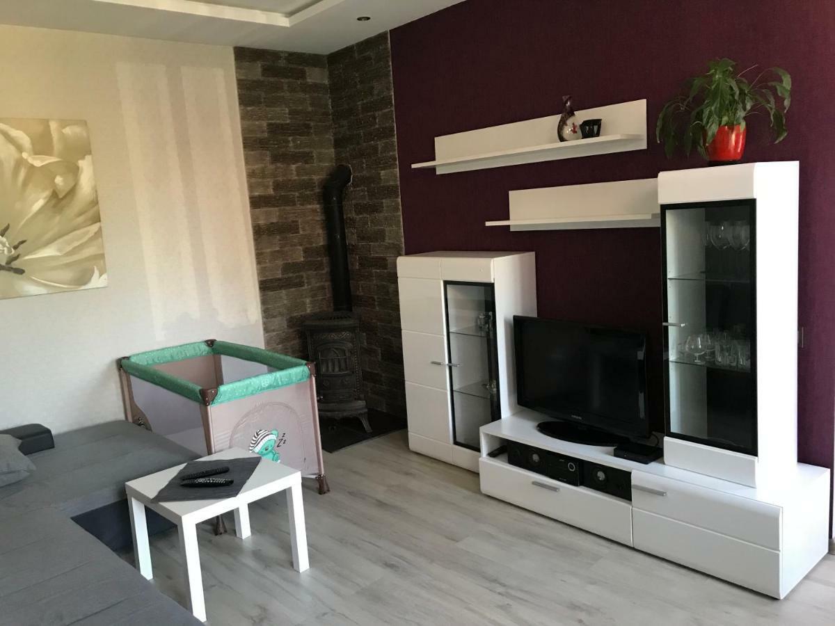 Karla Iela Apartman Ventspils Kültér fotó